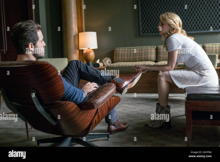 paula hawkins feet 4