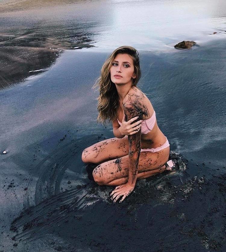 paula la croix feet 6