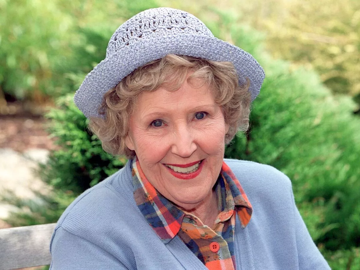 paula tilbrook feet 3