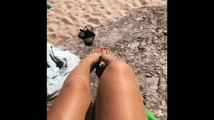 paulina kobus feet