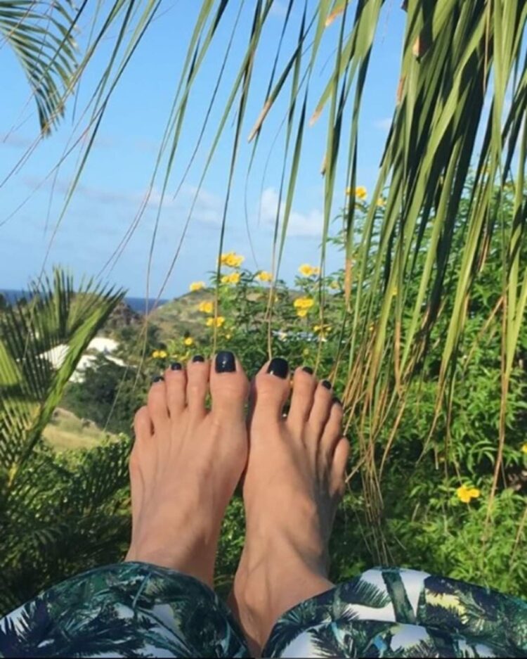 paulina rubio feet 2