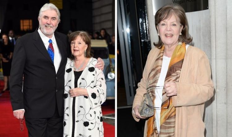 pauline collins feet 6