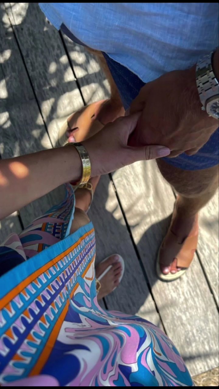 paulinha abelha feet 2