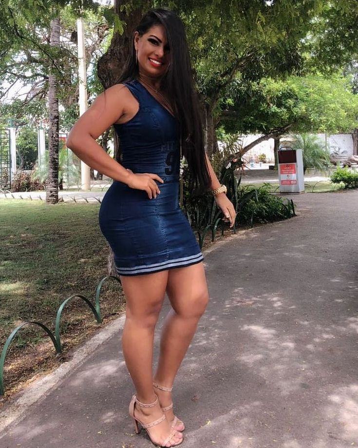 paulinha abelha feet 6