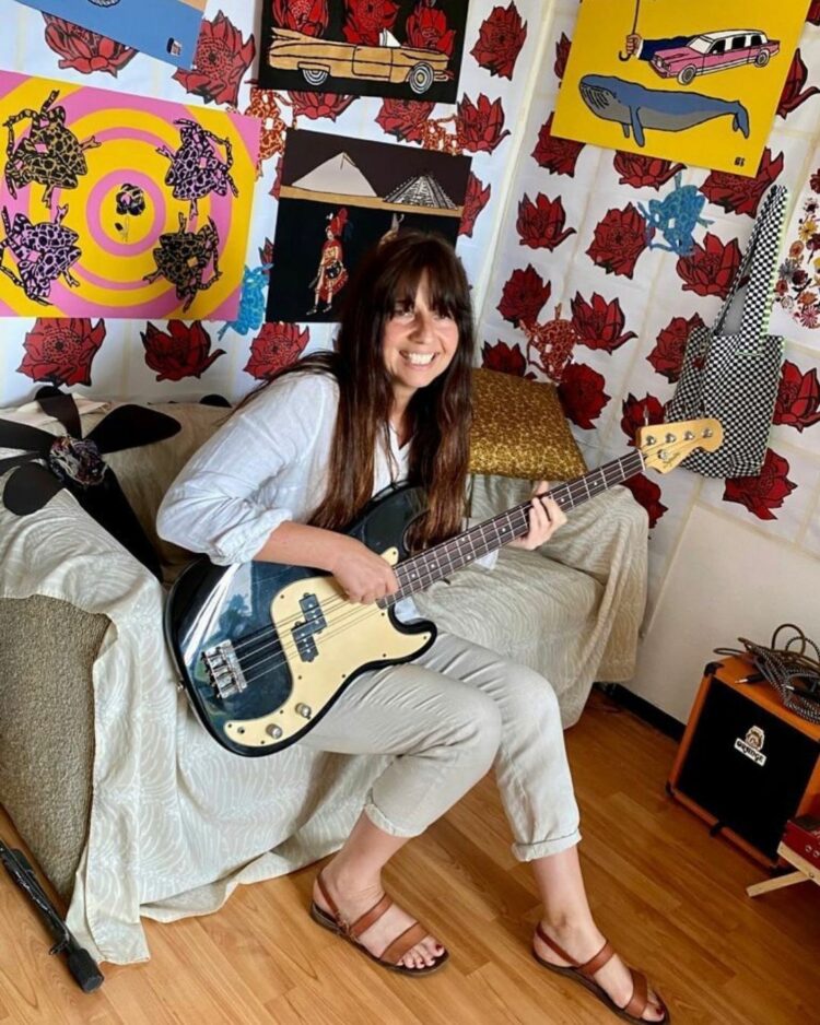 paz lenchantin feet 1