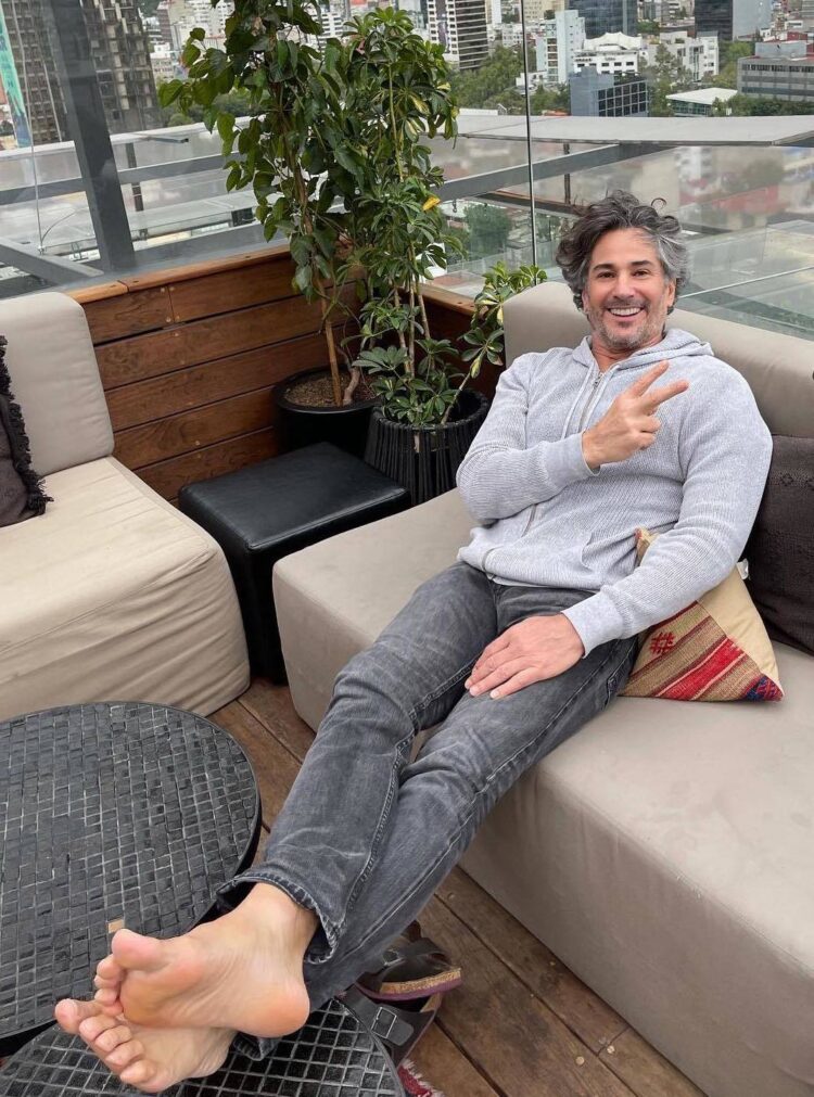 pedro leonardo feet 3
