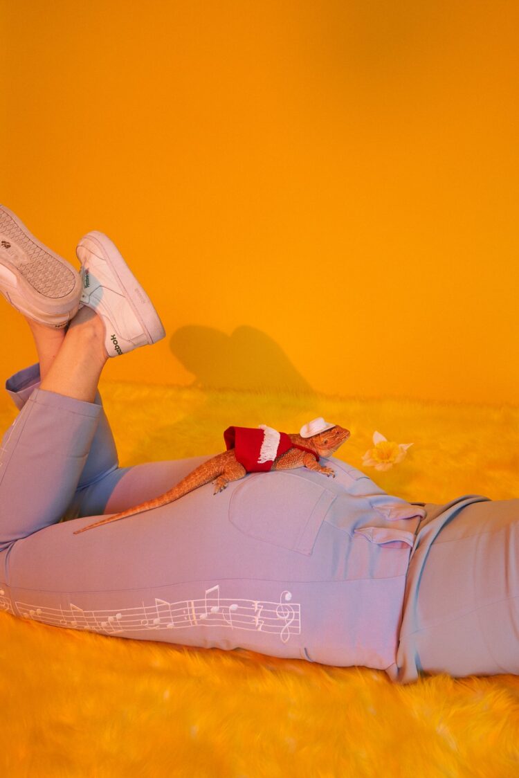 penelope gazin feet 2