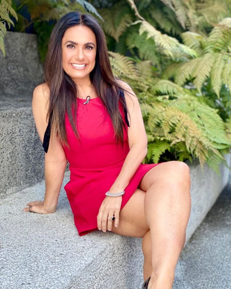 penelope menchaca feet 6