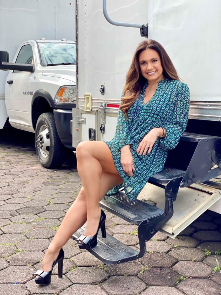 penelope tacones feet 4