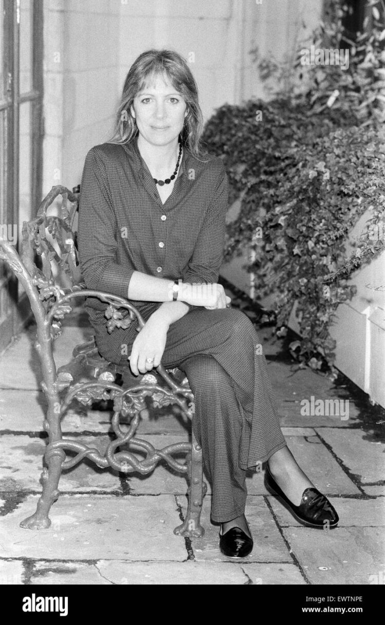 penelope wilton feet 4