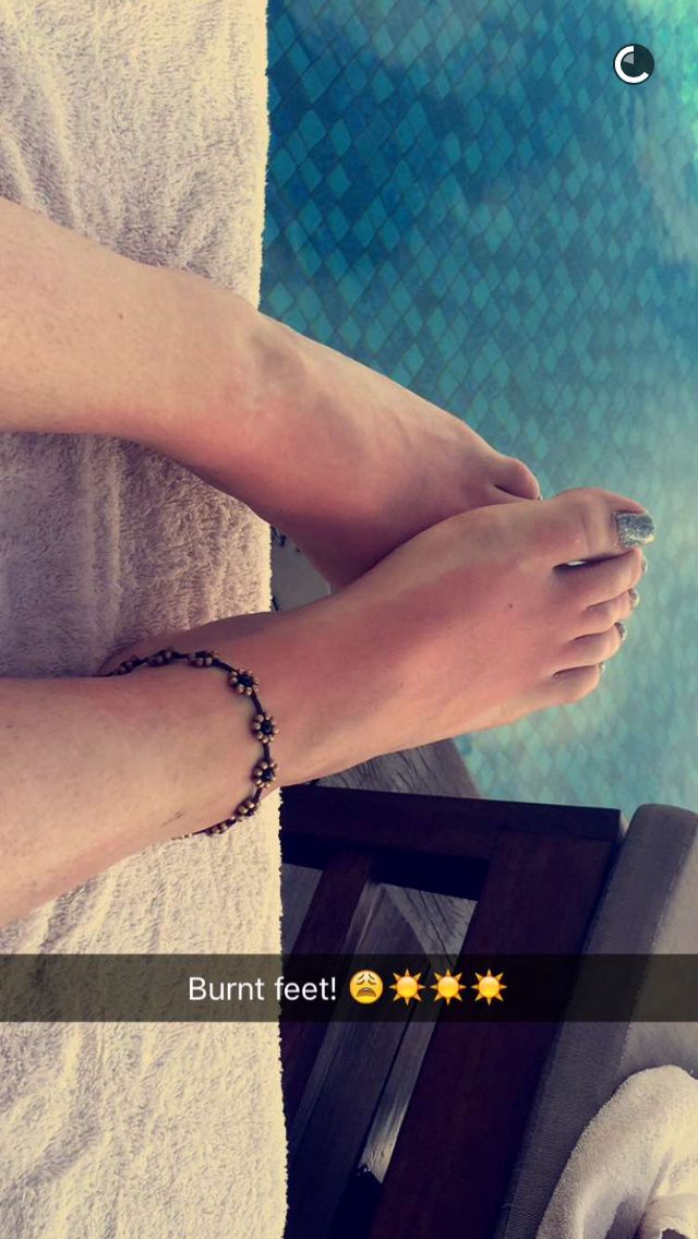 perrie edwards feet 1