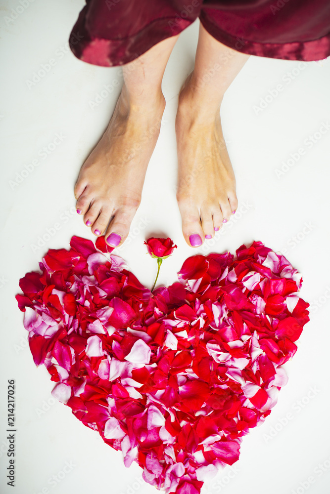 petal heart feet