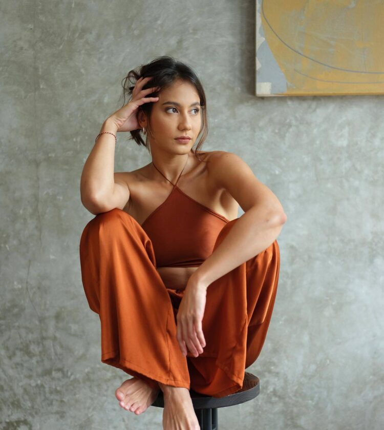 pevita pearce feet 2