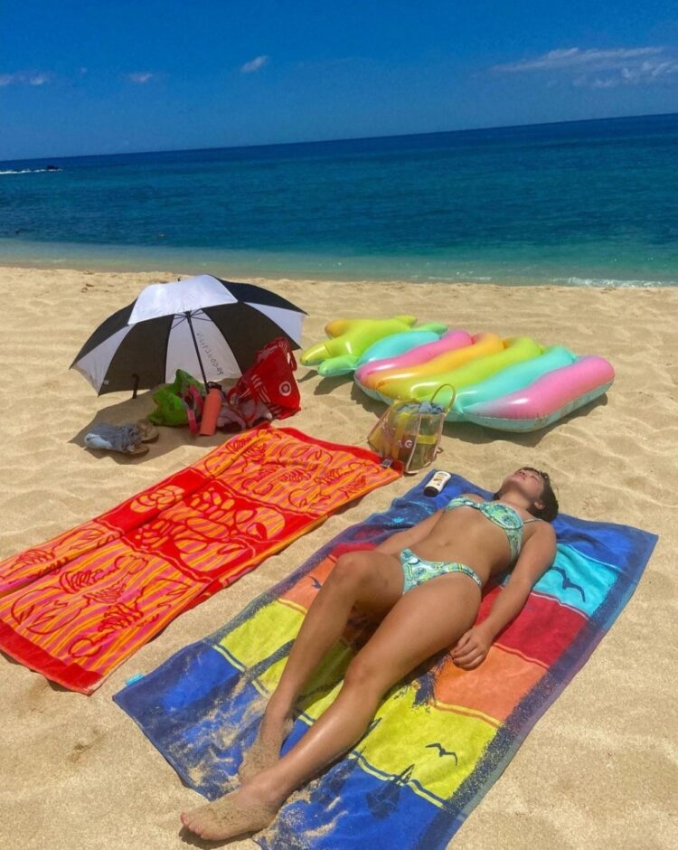 peyton elizabeth lee feet 4