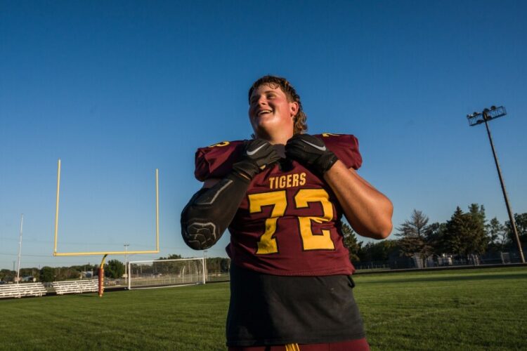 peyton mueller feet 4