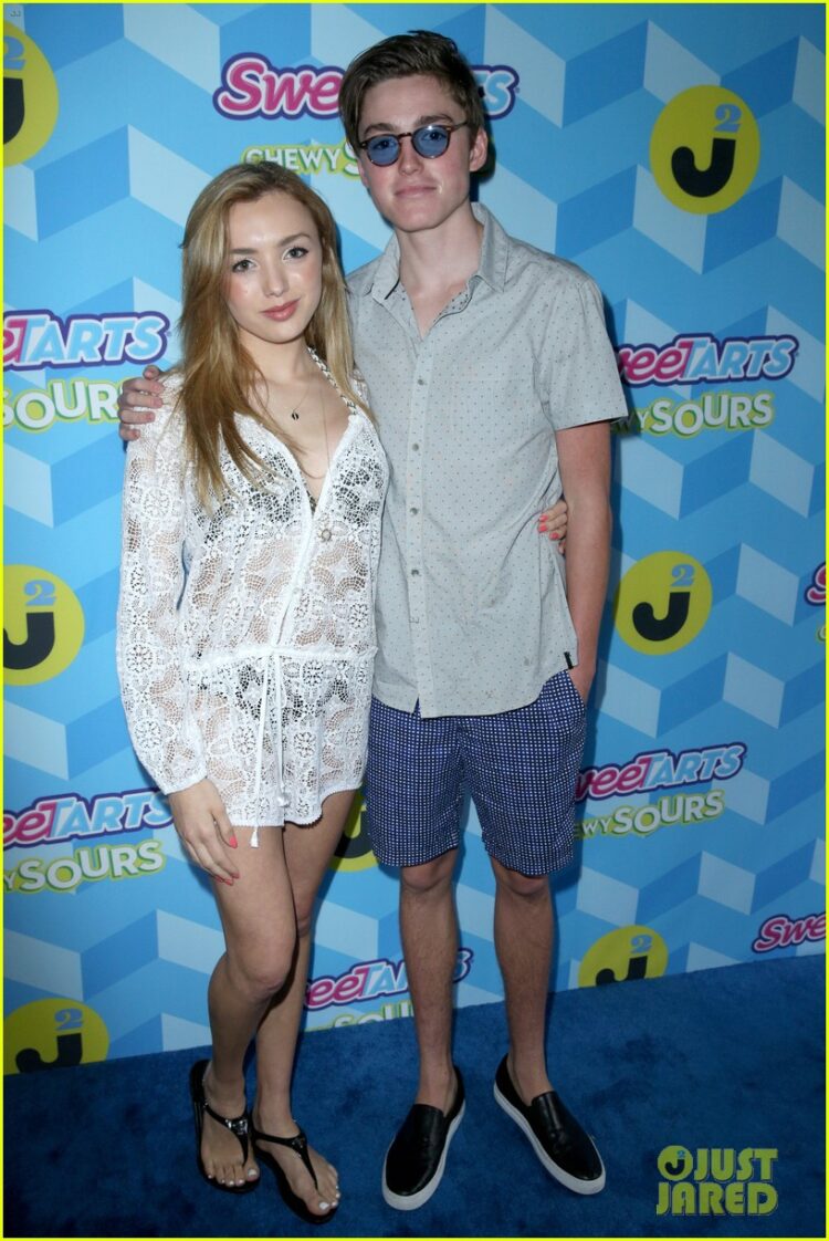 peyton simmons feet 4