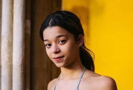 phoebe campbell feet 4