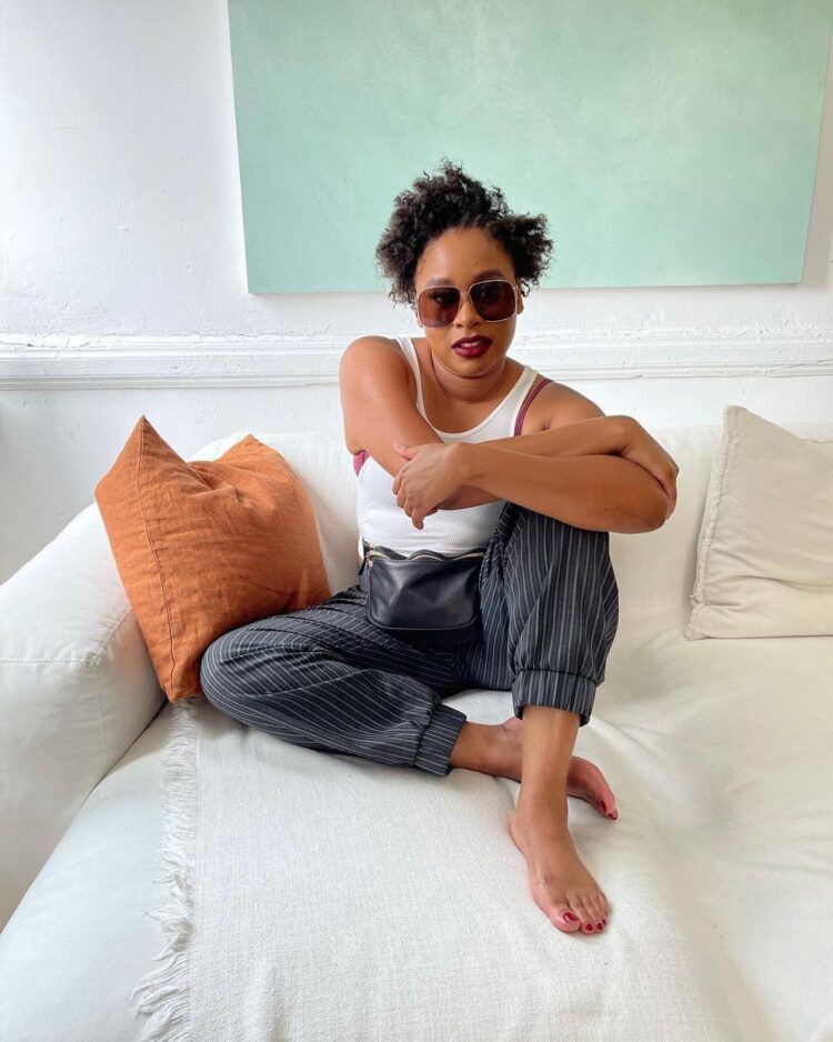 phoebe robinson feet 3