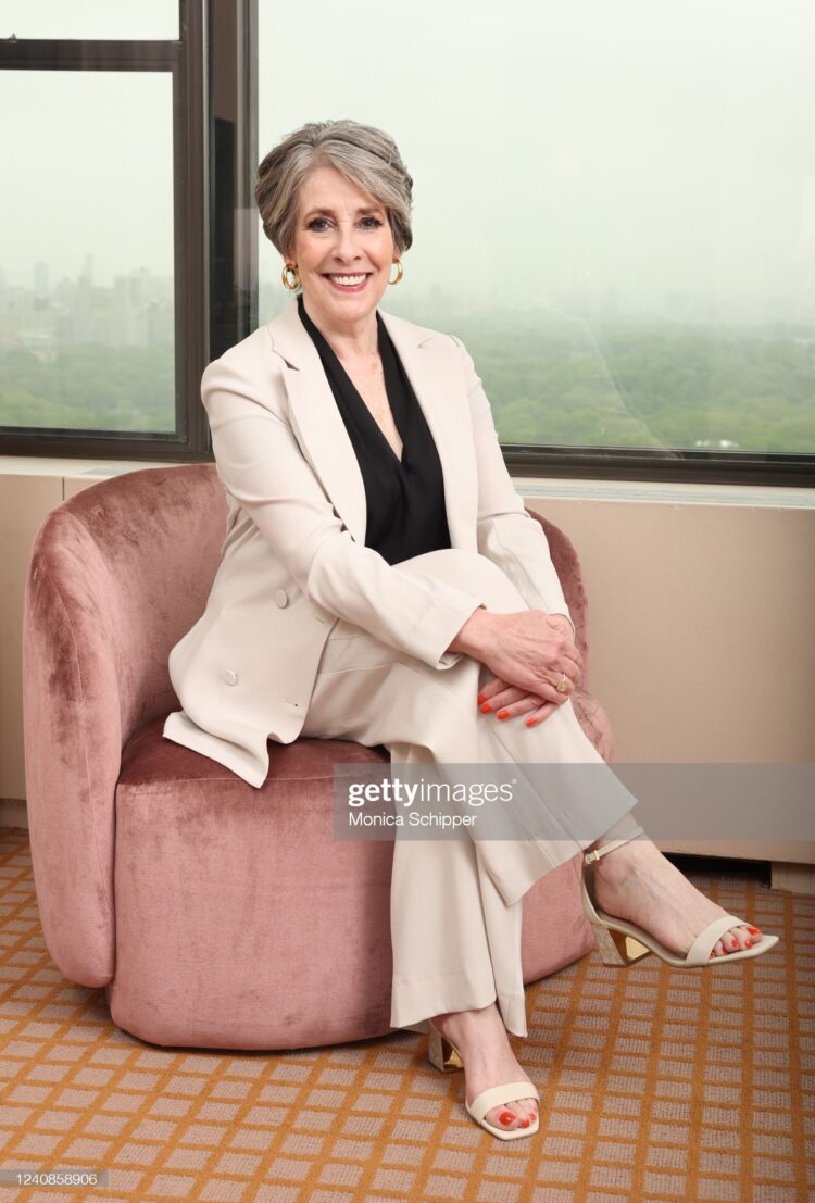 phyllis logan feet