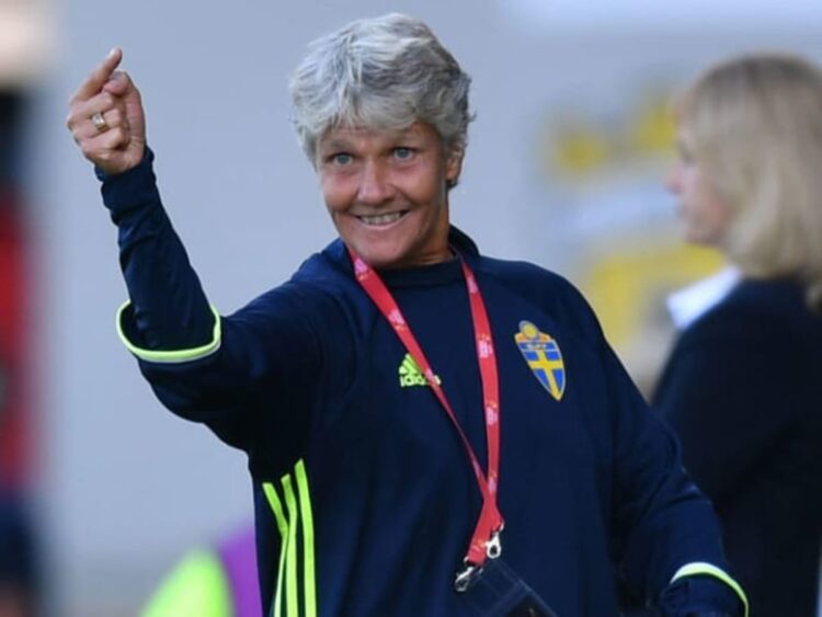 pia sundhage feet 4
