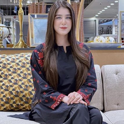 pinky francis feet 5