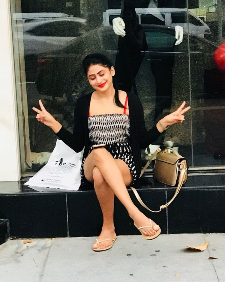 piumi hansamali feet 1