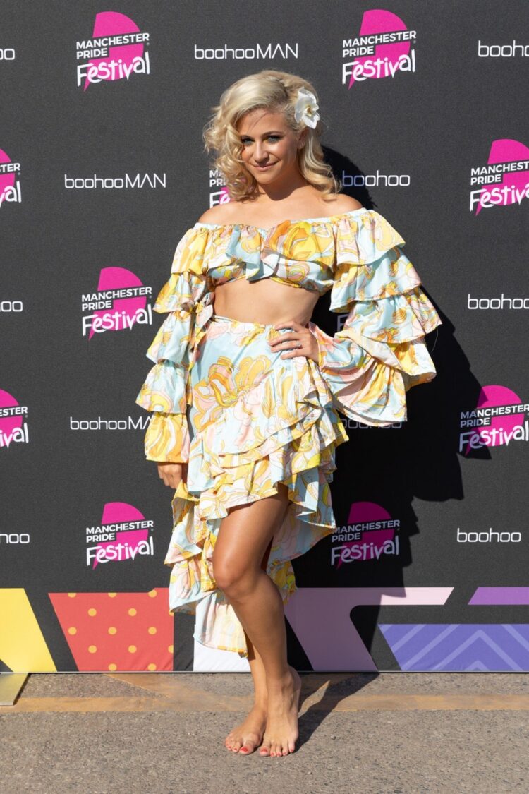 pixie lott feet 6 scaled