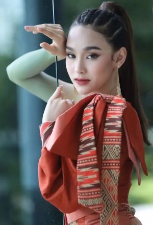 ploypapas isarapongporn feet 5