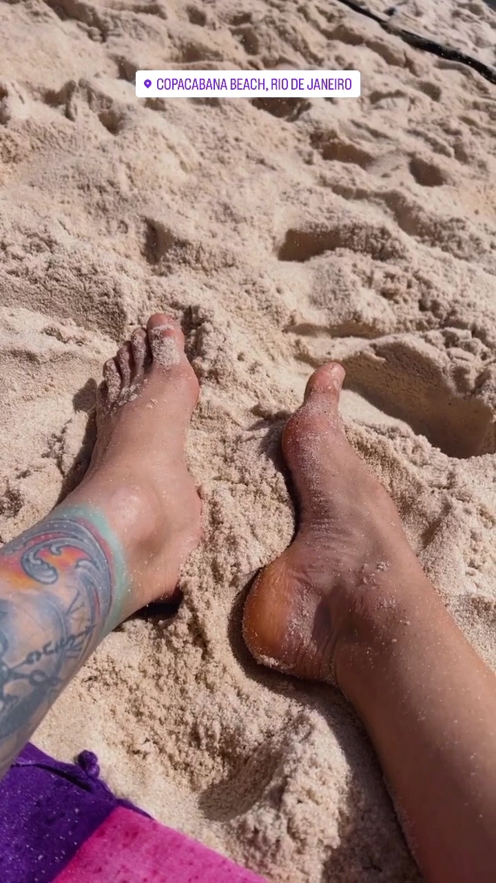 poliana botelho feet 1