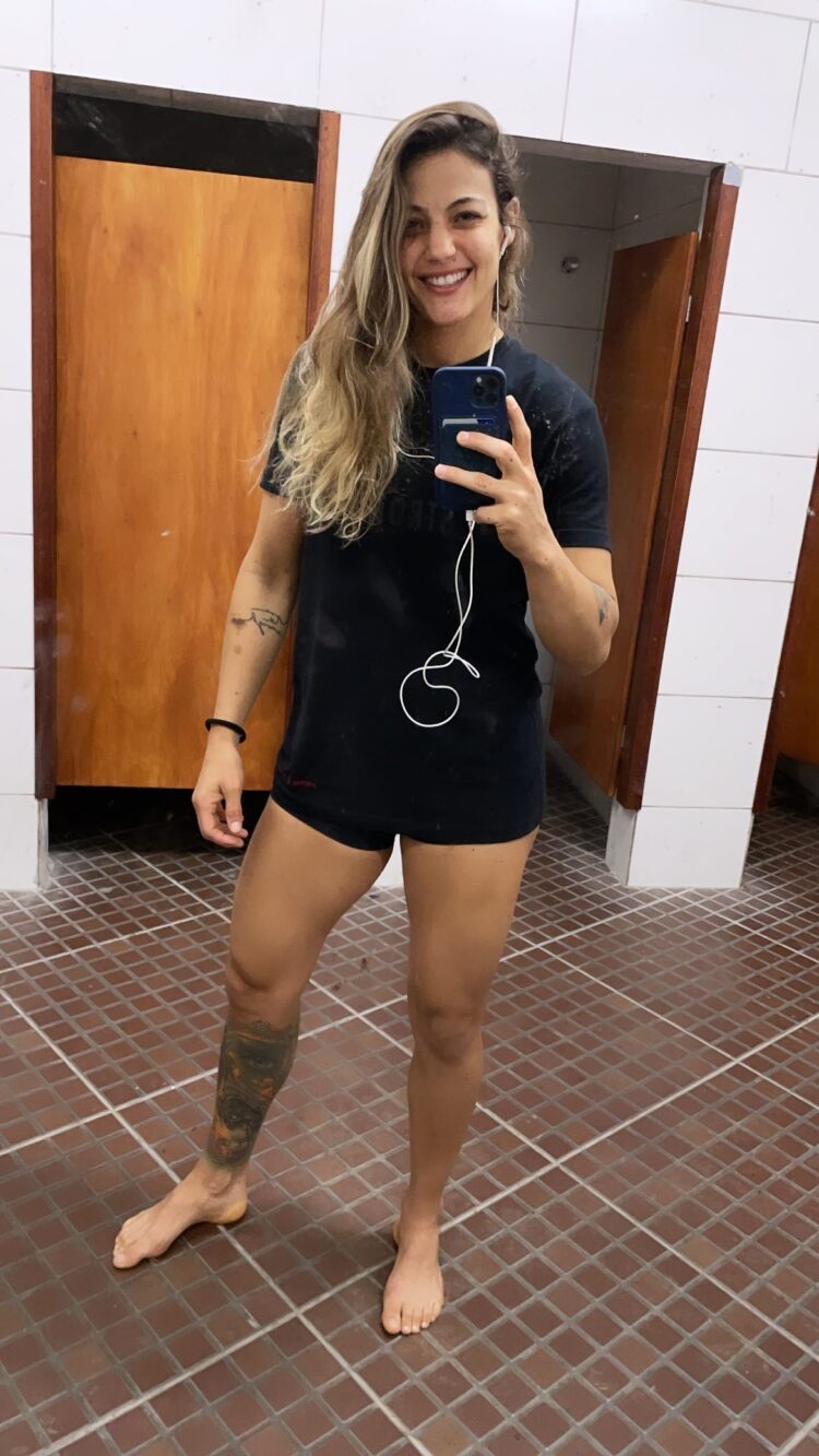 poliana botelho feet 2