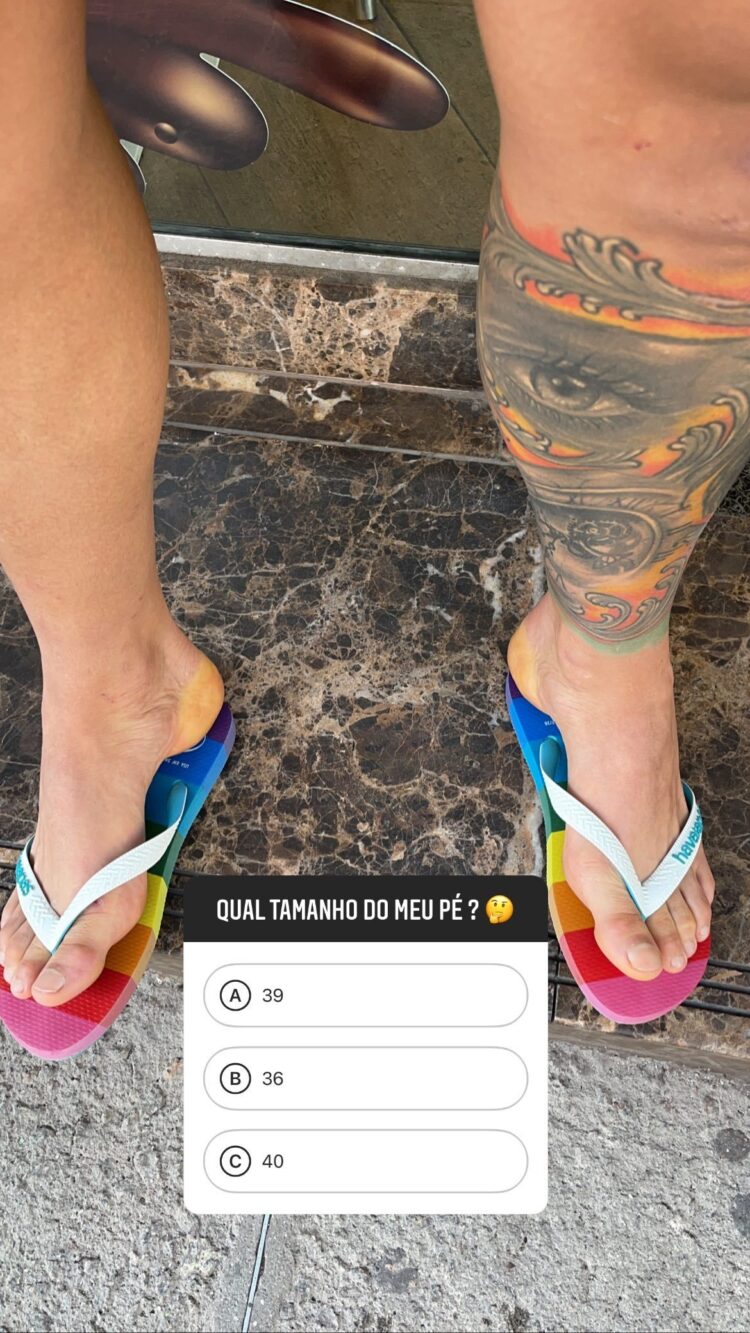 poliana botelho feet 3