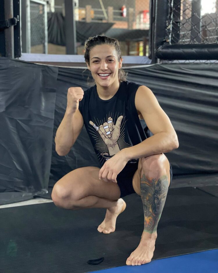 poliana botelho feet