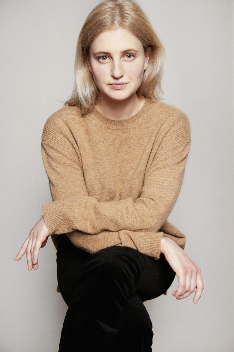 polina kalmykova feet 5 scaled