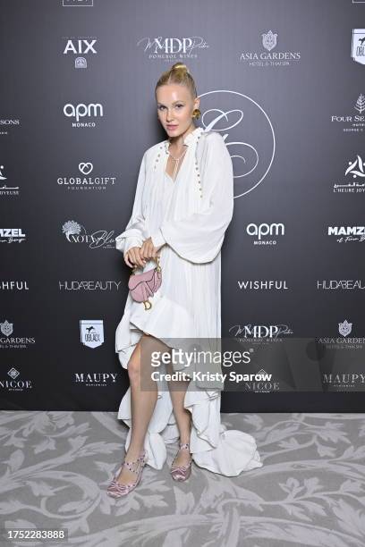 polina nioly pushkareva feet 1