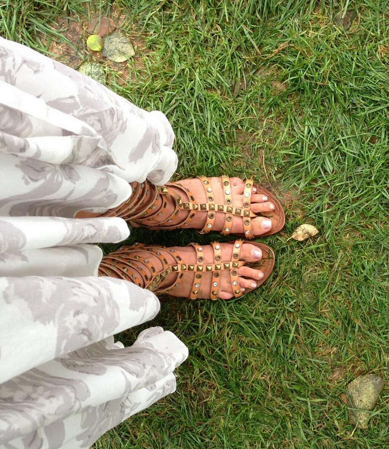 pollyanna woodward feet 4