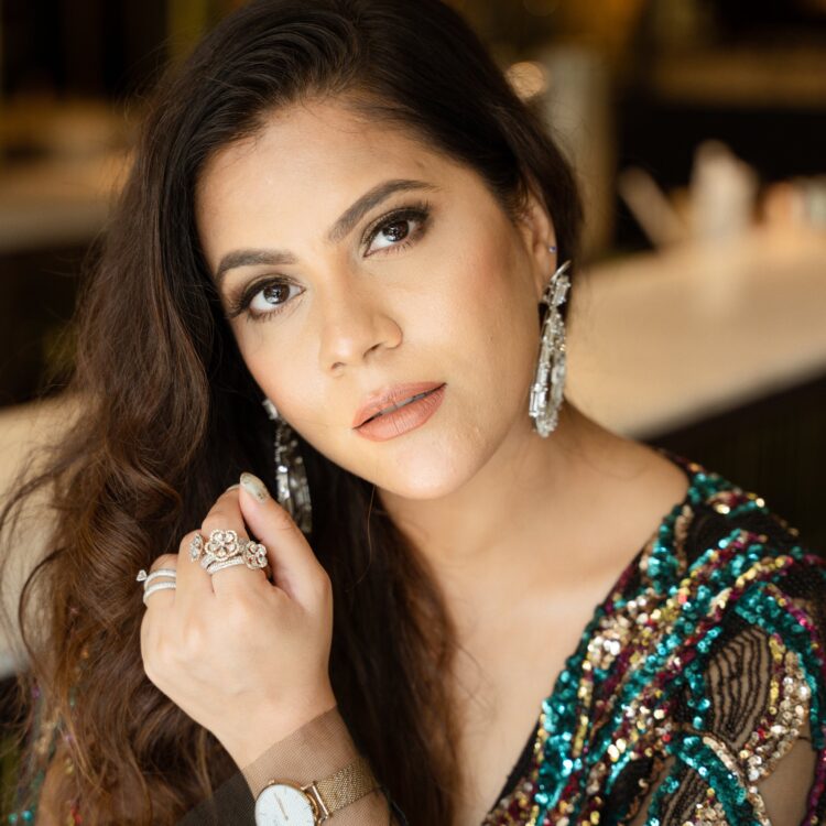 pooja mittal feet 6