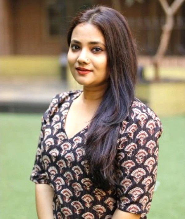 pooja thombre feet 1