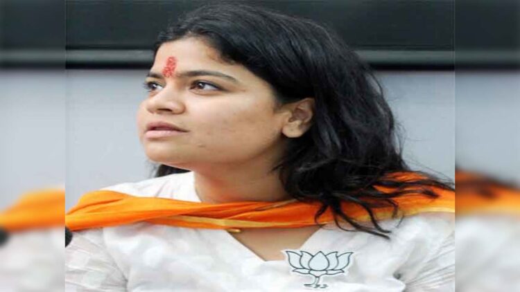 poonam mahajan feet 6