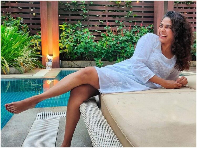 poornima indrajith feet