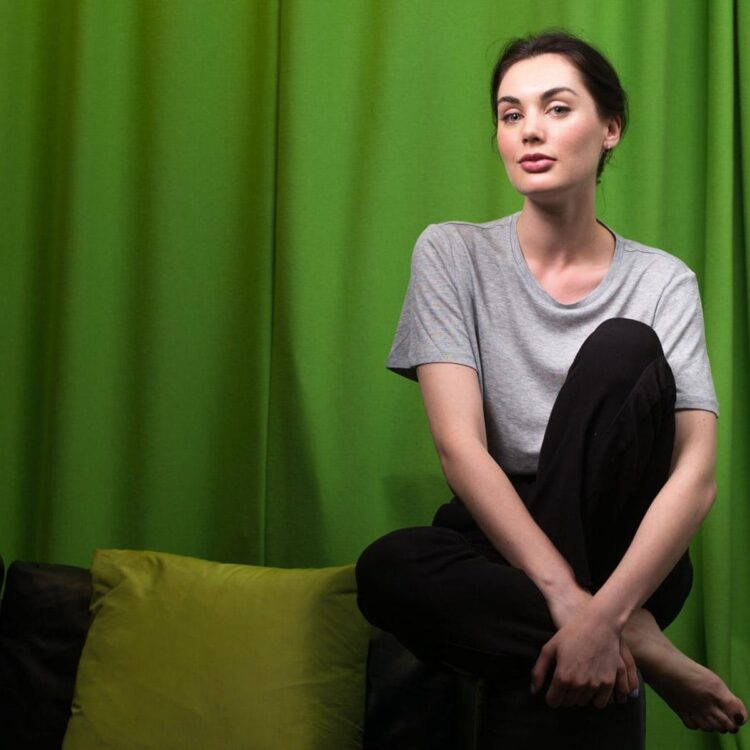 poppy corby tuech feet 6