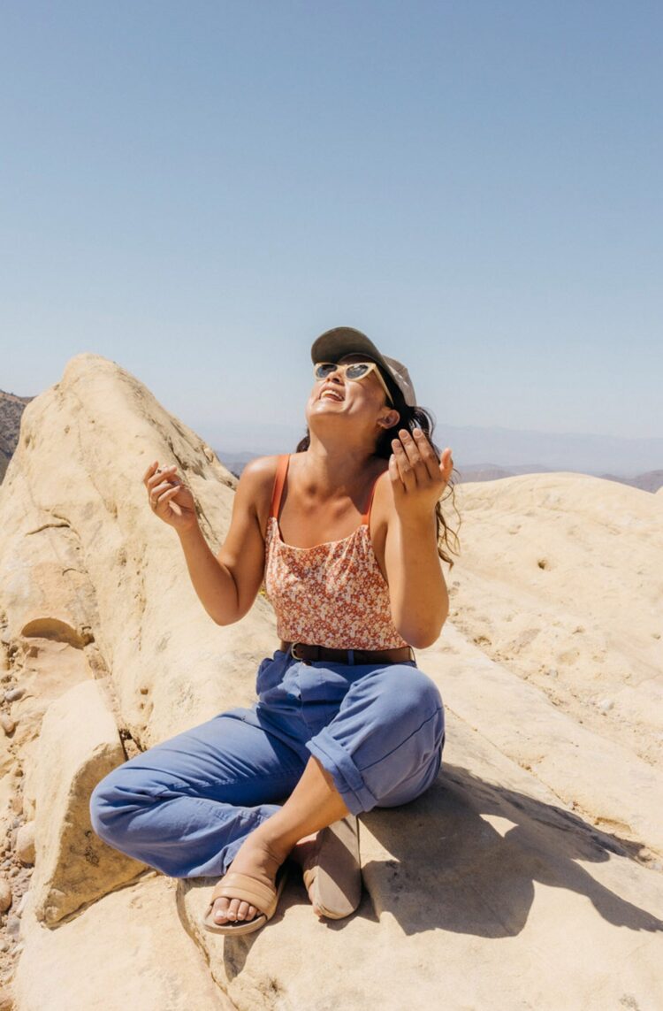 poppy davis feet 4 scaled