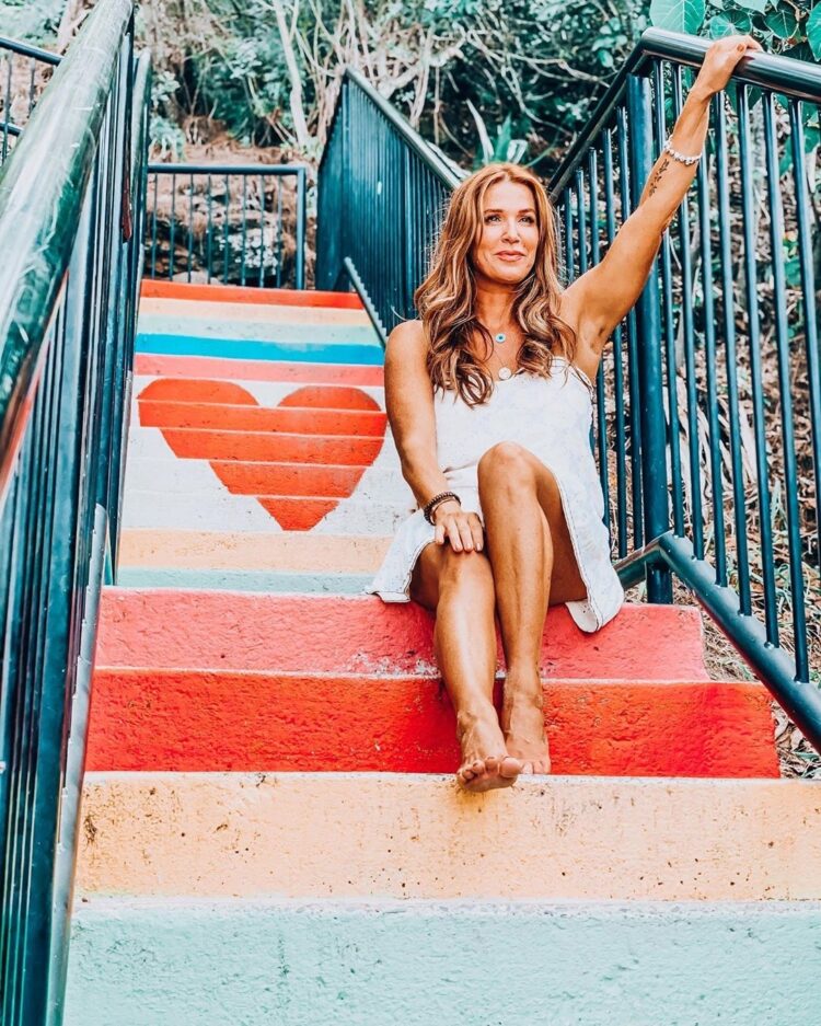 poppy montgomery feet 4