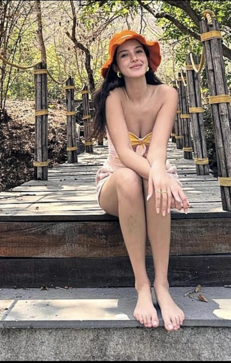 pragya kapoor feet 5