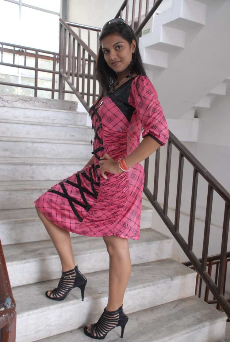 prakruti mishra feet 6