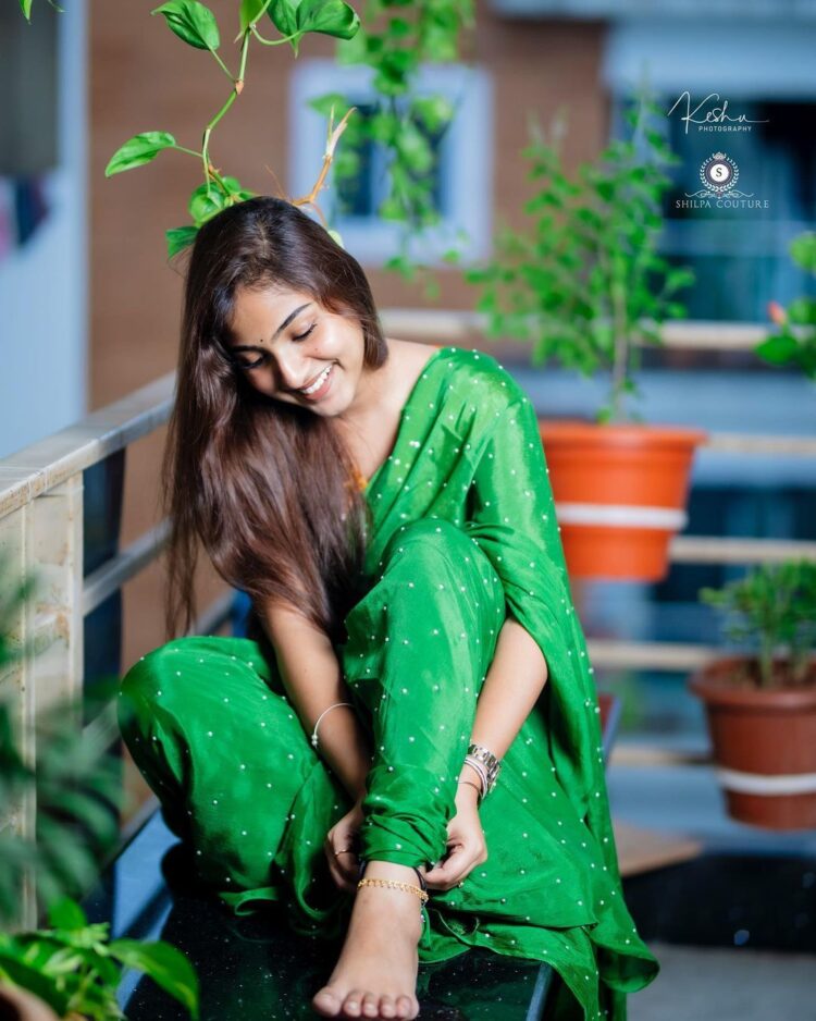 pranavi manukonda feet 6