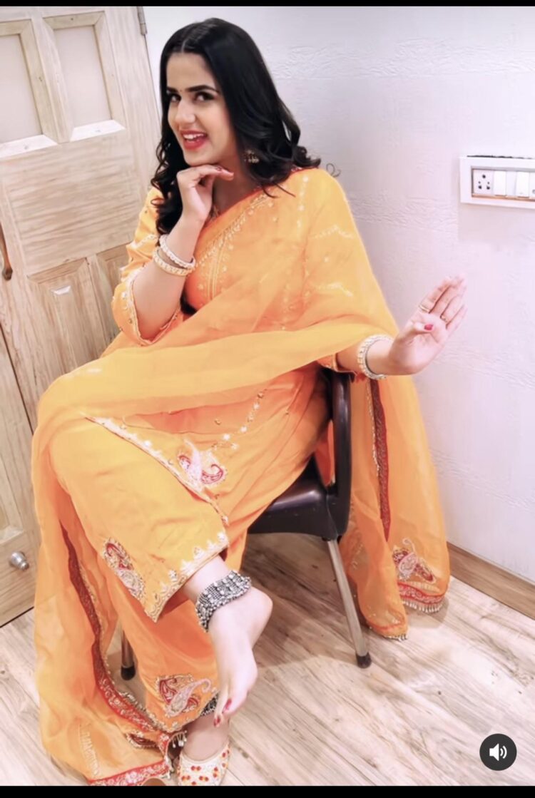 pranjal dahiya feet