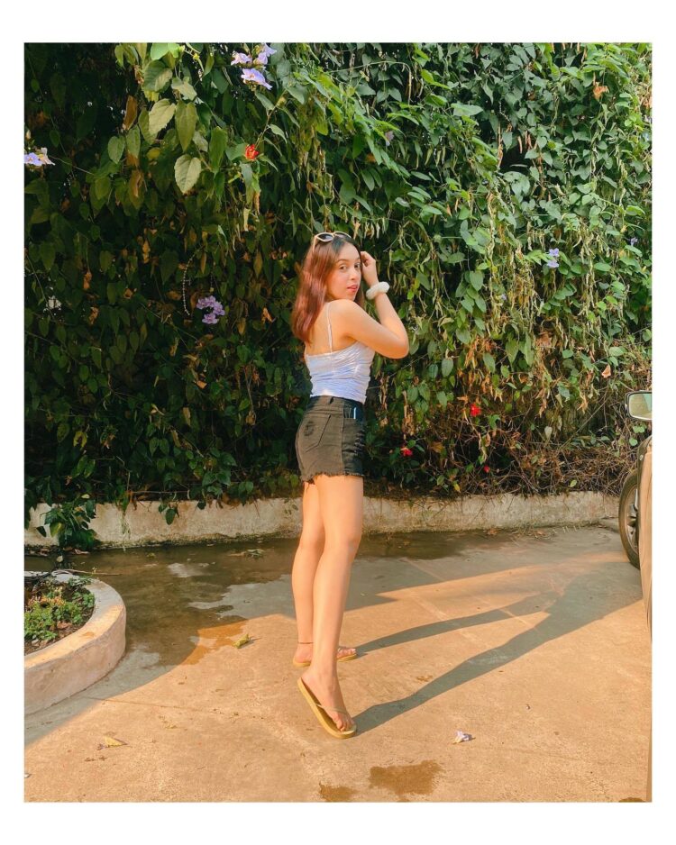 pratishtha sharma feet 1