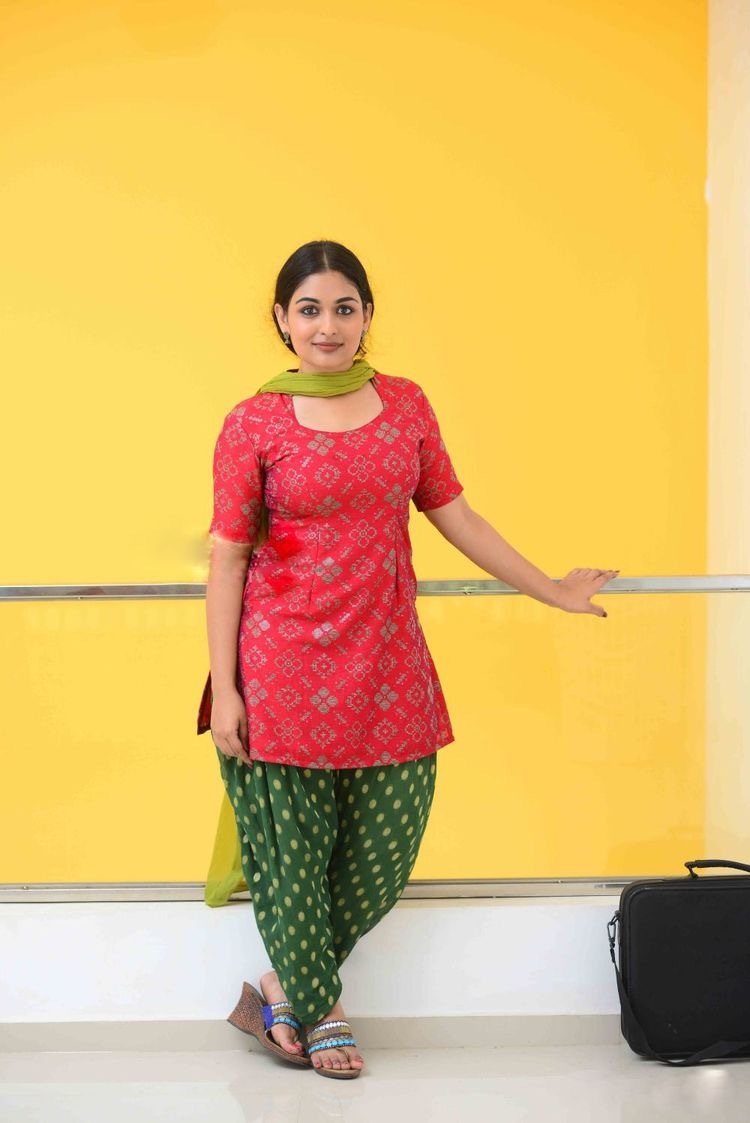 prayaga martin feet 3