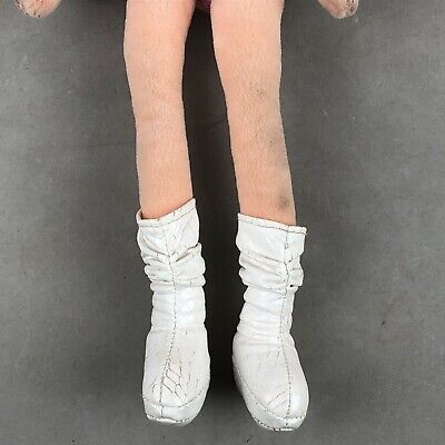 precious paris feet 1