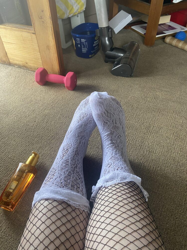 precious paris feet 4 scaled